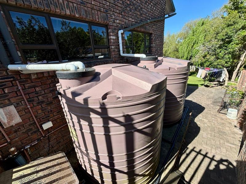 5 Bedroom Property for Sale in Denver Park Western Cape